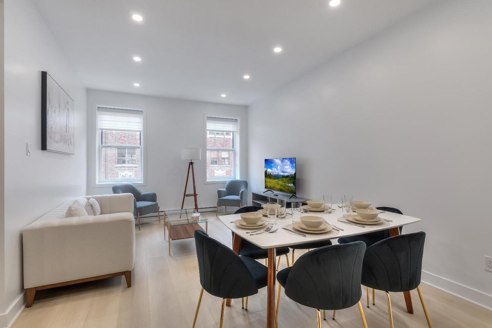 מונטריאול Free Indoor Parking Cozy & Spacious Condo In Heart Of Downtown מראה חיצוני תמונה
