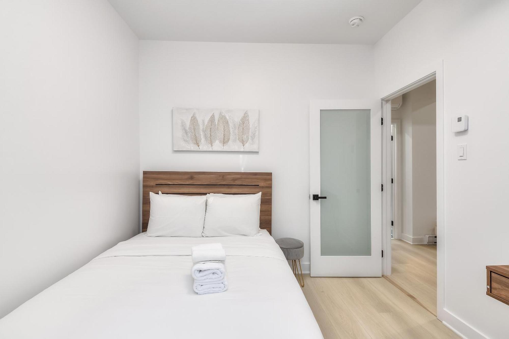 מונטריאול Free Indoor Parking Cozy & Spacious Condo In Heart Of Downtown מראה חיצוני תמונה