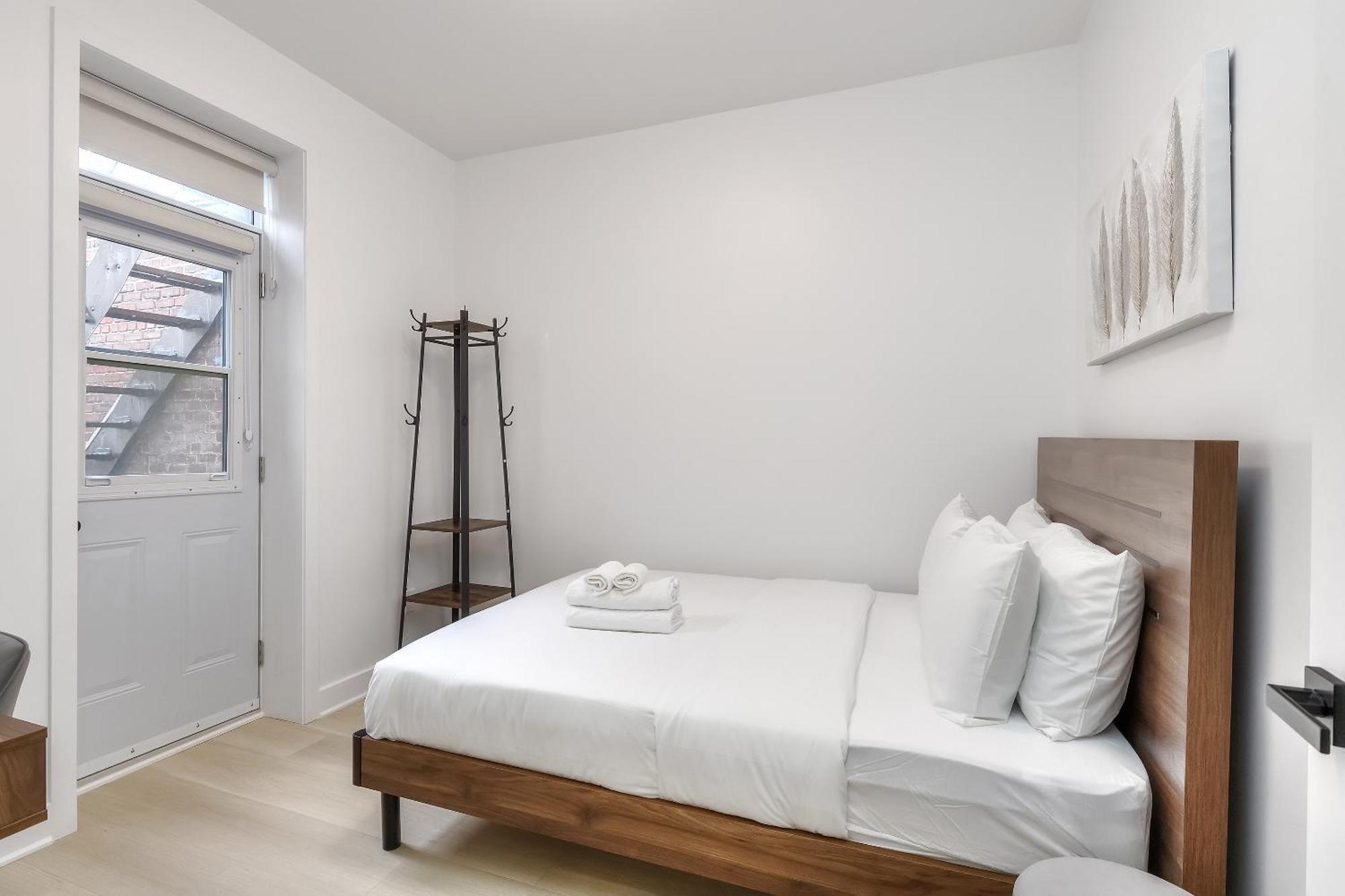 מונטריאול Free Indoor Parking Cozy & Spacious Condo In Heart Of Downtown מראה חיצוני תמונה